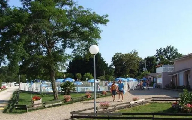 Camping Les Pins