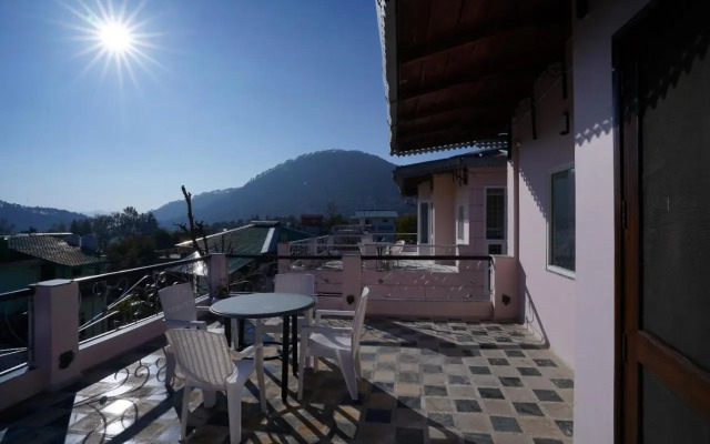 Hotel Malang By Baakhei Bhimtal