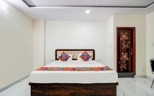 Fabhotel Royal Garuda Palace