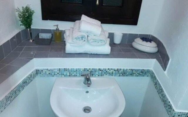 Guest House H4T