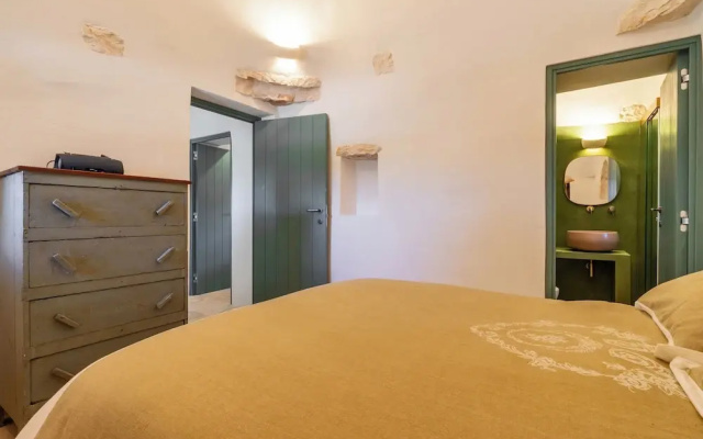 Trullo Pietra Rossa with Pool by Wonderful Italy