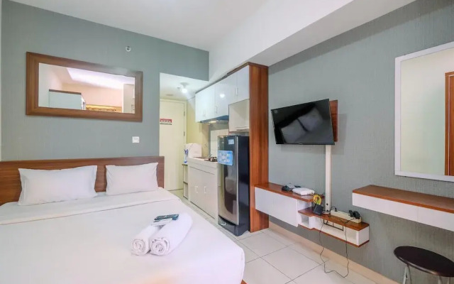 Elegant and Nice Studio at Springlake Sumarecon Apartment