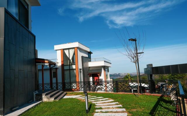 9 İnci Villaları Sapanca