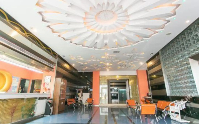 Moon Express Hostel