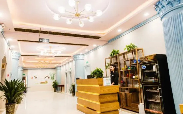 Zhufangzi Cinema Hotel (Anyue Beimenkou)