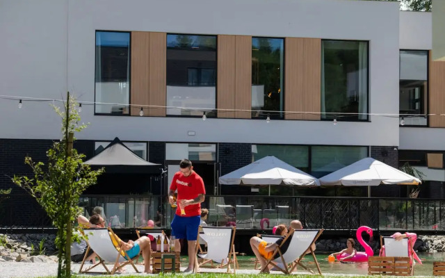 Vislow Resort
