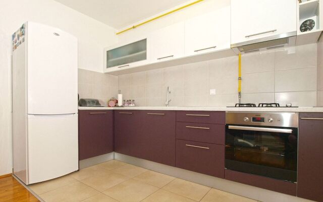 Apartment 1920