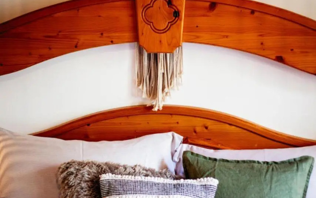 PineTree Lodge