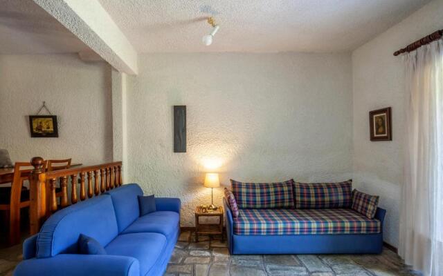 Luxury house in Elani beach 100m by the sea