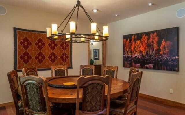 Estates Lodge Luxury Home By RedAwning