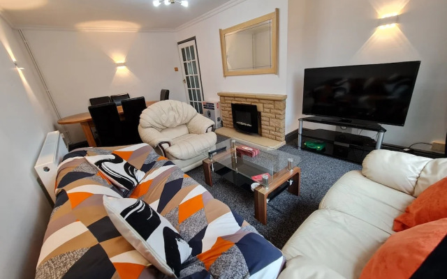 2-bed House Bungalow in Bristol