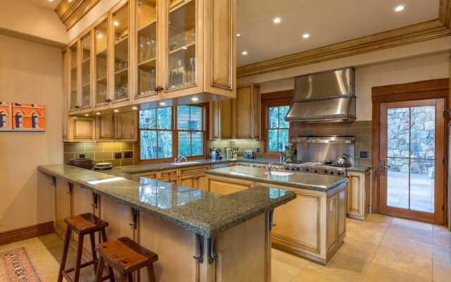 Country Club Estate by Exceptional Stays