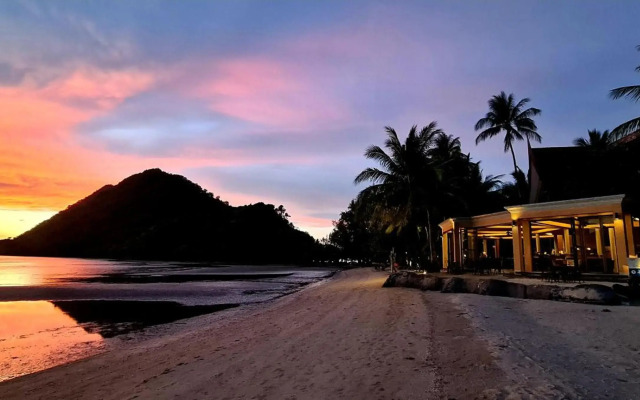 Peninsula Beach Resort