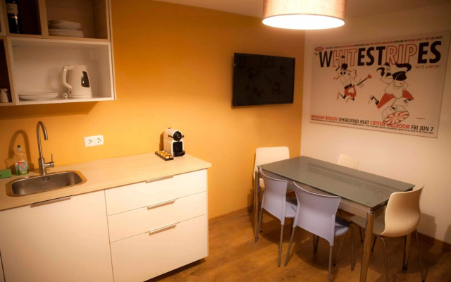 Apartment with Garden and Pool