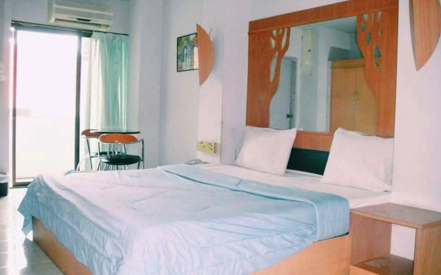 Fueang Fha Palace Hotel