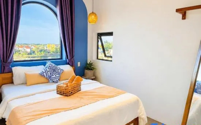 La Riva Riverside Hue Hotel & Rooftop – Guest Rooms – Hue