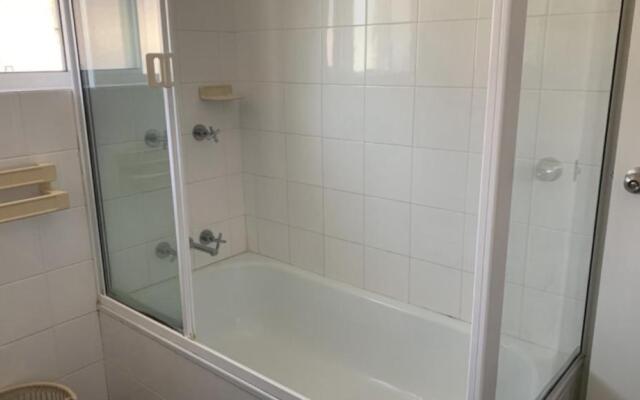 Unit 5 Sanctuary Shores, Kings Beach - Free Wifi!