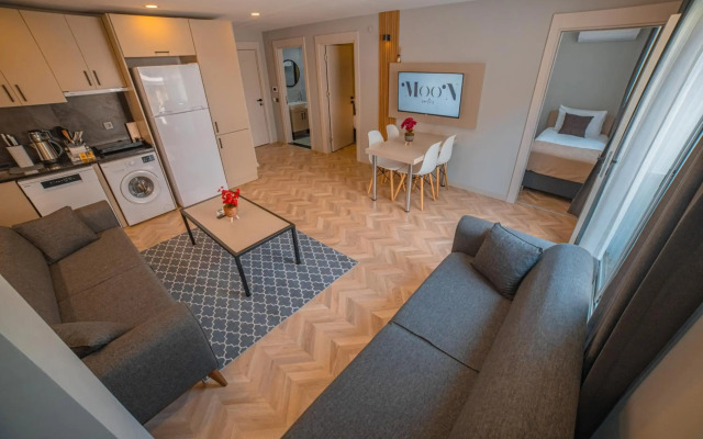 Moon Suites