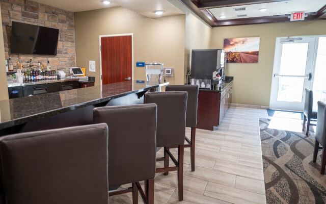 Cobblestone Hotel & Suites - Lamar