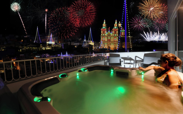 Victoria by Petit Chic