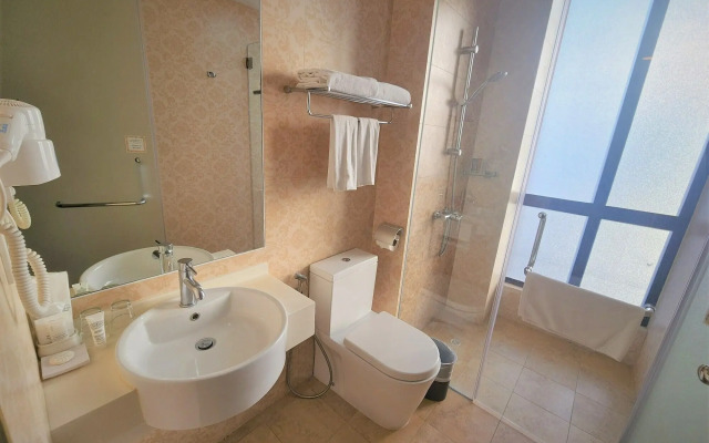 Santa Grand Hotel East Coast, a NuVe Group Collection