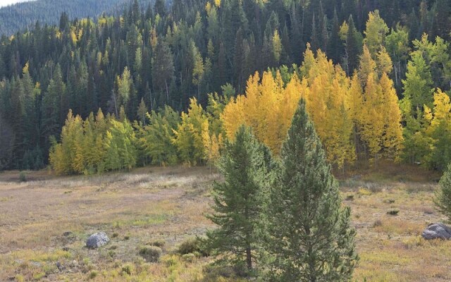 Timberfalls 1005 3 Bedroom Condo by RedAwning