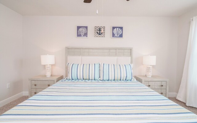 Pride of PCB Modern Townhome With Pool