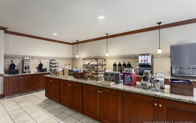 Country Inn & Suites by Radisson, Buffalo South I-90, NY