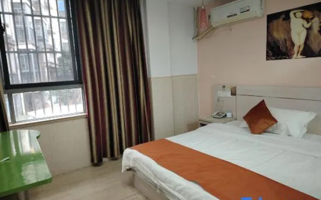 Home Inn Huayi (Wuhu Xinyi Economic Development Zone Century Avenue Branch)