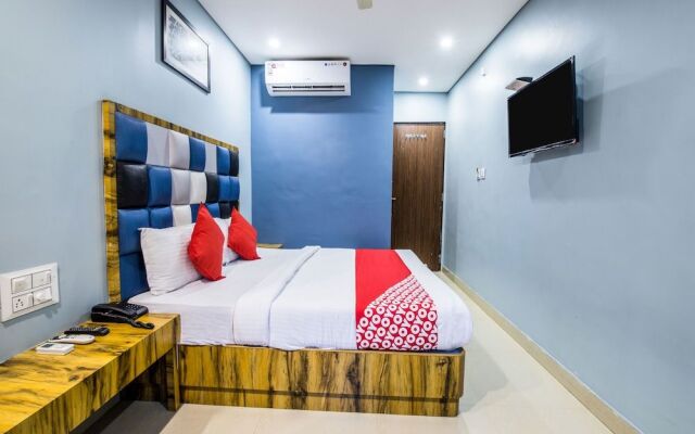 OYO 14432 Jeelan Palace