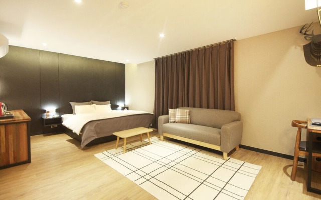 Yangsan Mulgeum Bliss Hotel