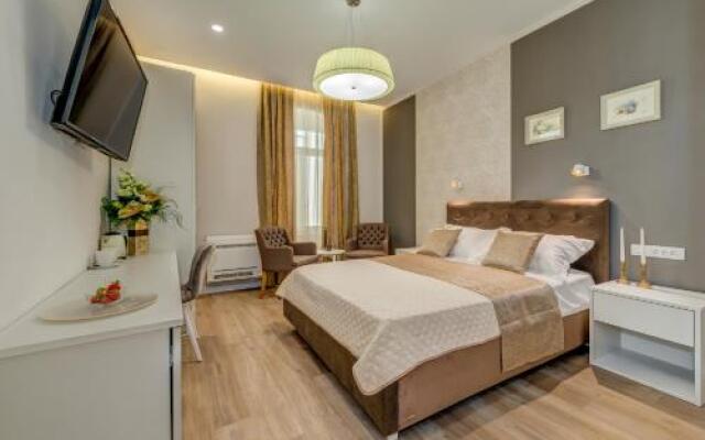Royal Theatre Apartments