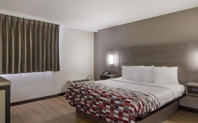 Red Roof Inn & Suites Brunswick I-95