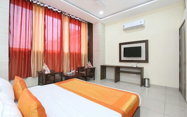 OYO 10832 Hotel JB 2
