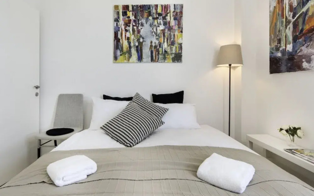 Luxurious 90sqm 2BR Beach Front