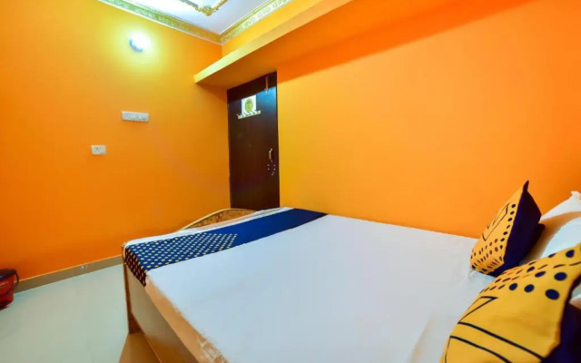 SPOT ON 61254 Lucky Guest House