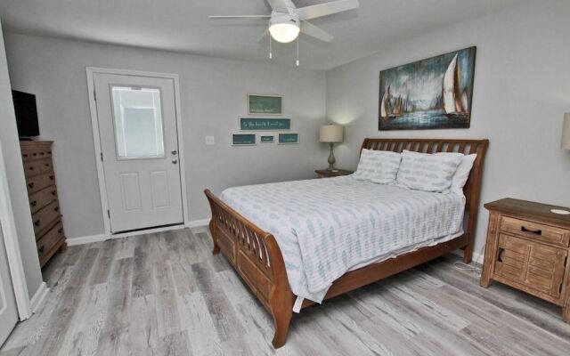 Summerhouse West by Youngs Suncoast