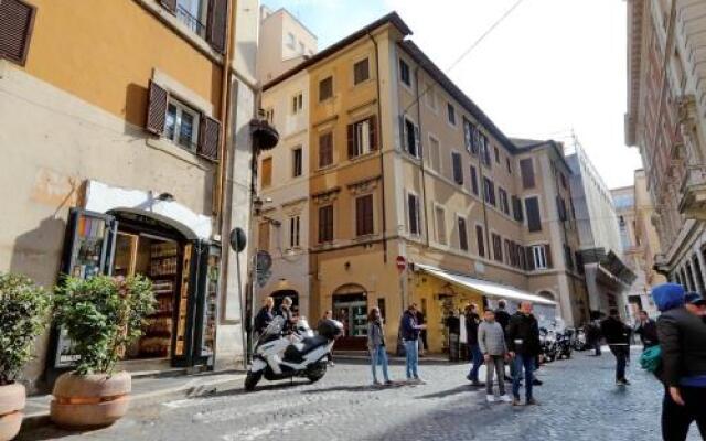 Rent in Rome Trevi Fountain Suite