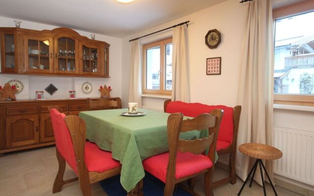 Spacious Apartment in Kitzbuhel near Ski Lift