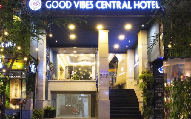 Good Vibes Central Hotel