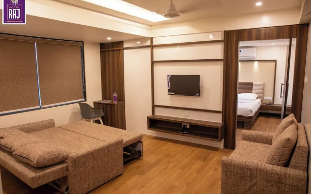 Hotel Raj Lodging &Boarding