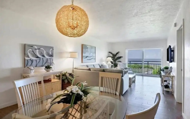 Luxury Beachfront Retreat