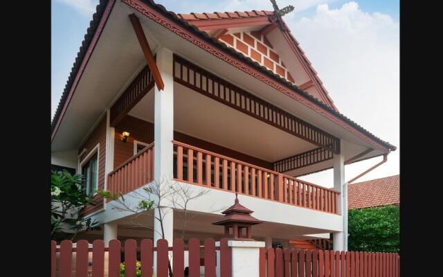 Naiyang Beach - 4 Bedroom Pool Villa