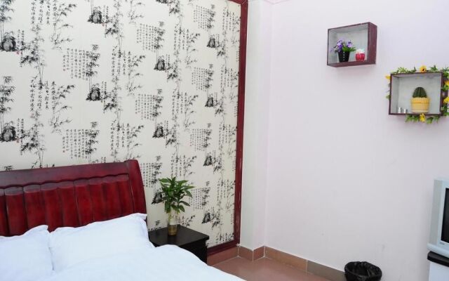 Guangzhou 18 Years Old Apartment