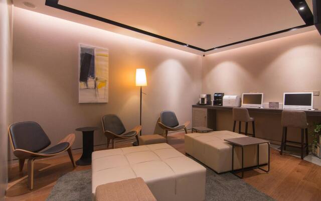 Homeinn Plus City Center