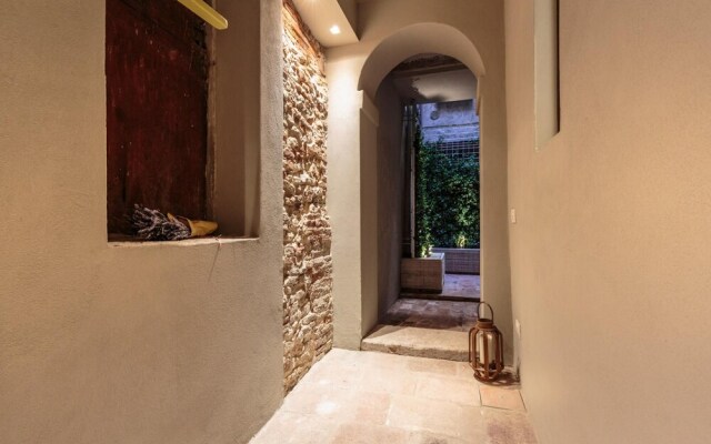 THE Smart Lucca Apartment Suite Inside the Walls