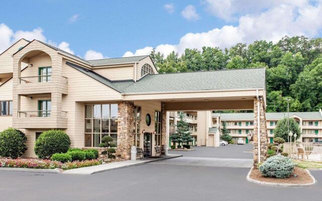Quality Inn And Suites Dollywood