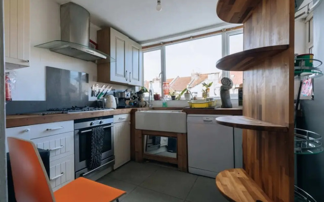 Vibrant & Eclectic 3 Bedroom Flat - Bedminster, Bristol!