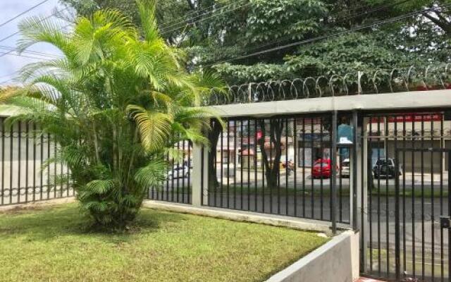 Mango Boulevard Hotel