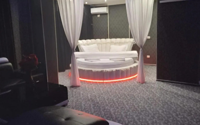 Ely's Mansion-24h Check-in